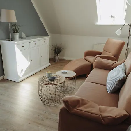 Gaestehaus Broecker 7 아파트 부숨