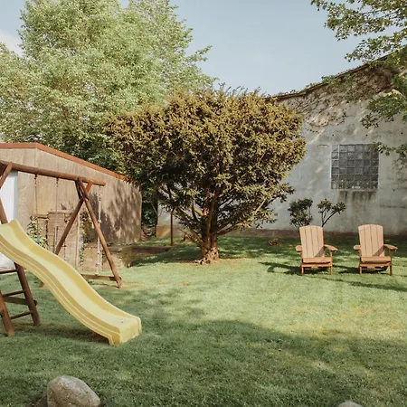 Gaestehaus Broecker 7 아파트 부숨