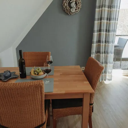 Gaestehaus Broecker 7 * 부숨